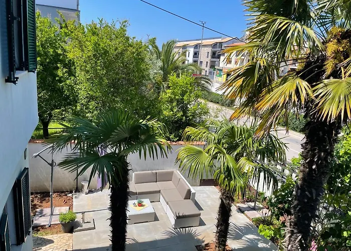 Enna Apartment 2 Perfect Location